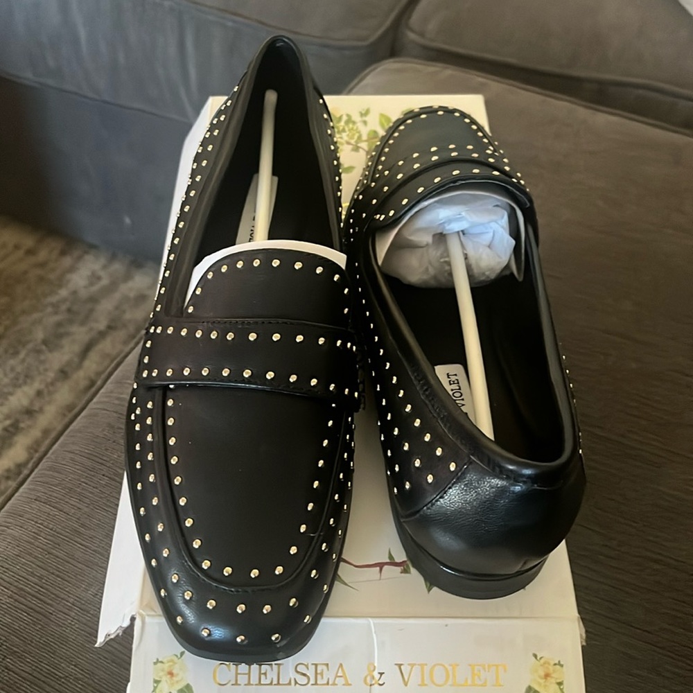 Chelsea & Violet Black Leather Lisle Studded Flats size 8